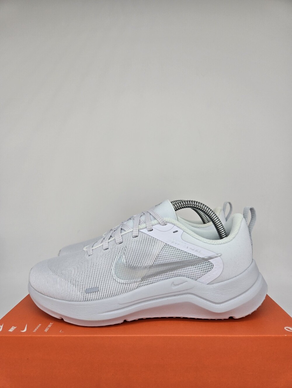 Nike Women's Downshifter 12 White Pure Platinum Running Shoes Size 6